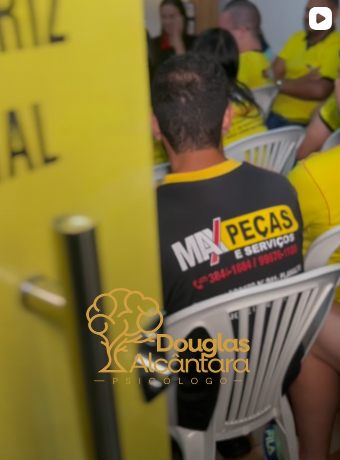Publicação do Instagram: palestra conduzida por Douglas Alcântara em uma empresa